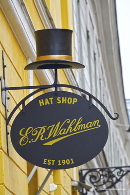 Naßensschild "Hut Shop"