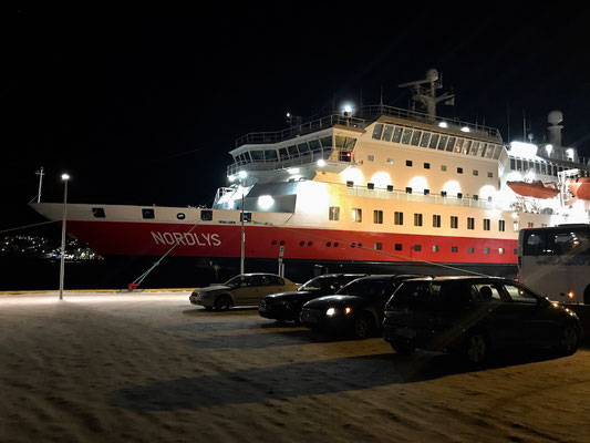 Kurz vor Mitternacht legte die "Nordlys" in Tromsø an