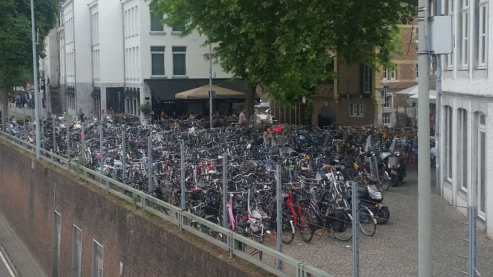 Fahrradparkplatz in Maastricht