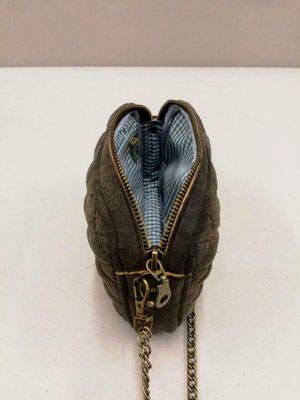 Wiesndascherl/Handtasche mit Rautensteppung, aus Hirschleder
