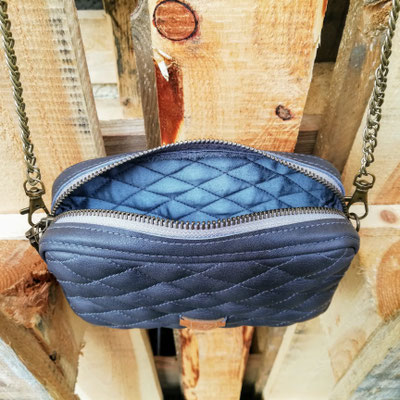 Handtasche mit Rautensteppung