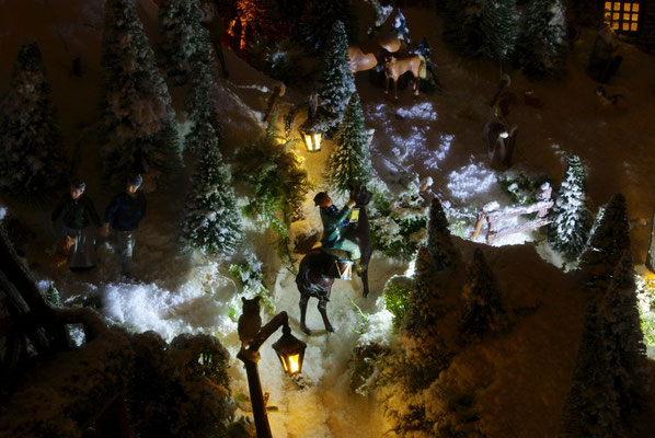 Village de Noël/Christmas Village 2014 de nuit: À cheval dans la nuit