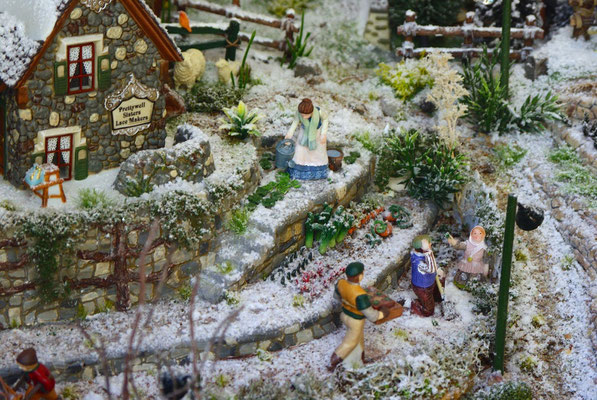 Village Noël/Christmas Village 2013 : Famille au jardin