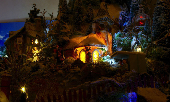 Village de Noël/Christmas Village 2014 de nuit: Arrivants du soir