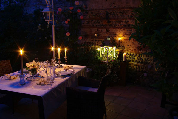 L'échappée belle dans la nuit -  Diner romantique au clair de la lanterne