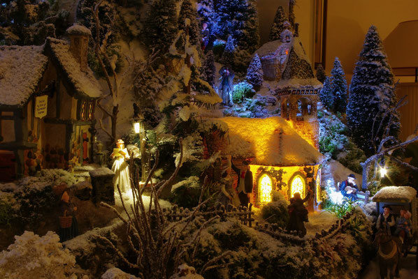 Village de Noël/Christmas Village 2014 de nuit: Quartier de l'église