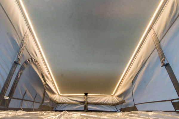 Serienmäßige, dimmbare Beleuchtung im SCA 324