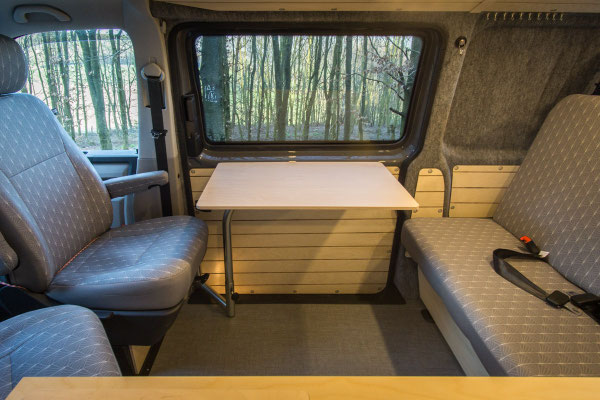 VanBUS Schwenktisch für Sitzgruppe