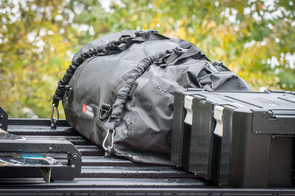 Wasserdichte Stautasche Typhoon, optimal für den Transport von Kites auf dem Aufstelldach