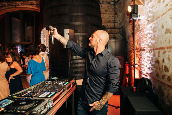 Dj pour mariage à Perpignan, mariage haut de gamme en France, mise en lumière mariage, dj pour le brunch, mariage Montpellier, mariage Narbonne, mariage à Carcassonne, mariage à Toulouse, mariage en provence, wedding planner, 