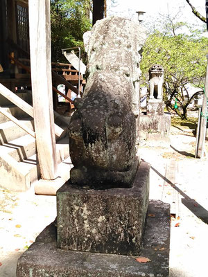 與止日女神社の狛犬【吽形】お尻の写真