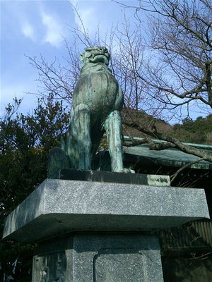宮地嶽神社の狛犬01番【吽形】全体像の写真