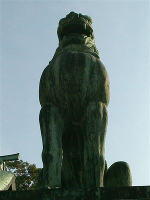 宮地嶽神社の狛犬01番【阿形】アップの写真