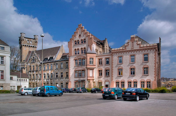 Hörder Burg am PHOENIX See, Dortmund | 2008 der neue Fassadenanstrich