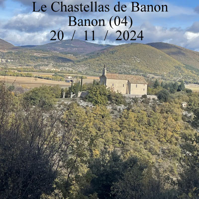 L'Oppidum du Chastellas de Banon depuis le hameau du Largue