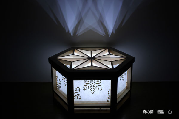 光箱® 伝統技術の組子細工と京から紙のLED照明 - 種村建具木工所 光箱® 伝統技術の組子細工と京から紙のLED照明 - 種村建具木工所