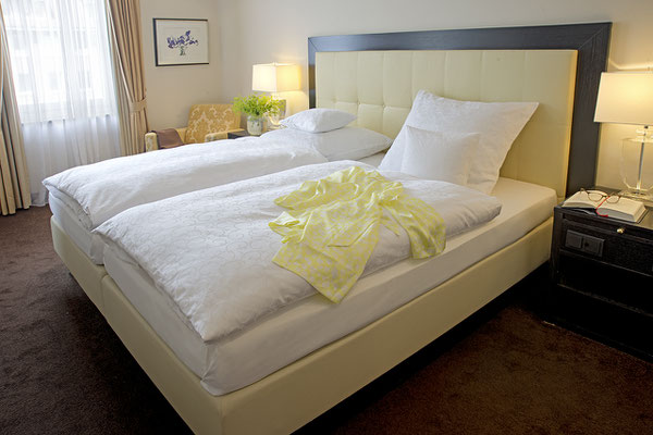 Hotel bed linen, White