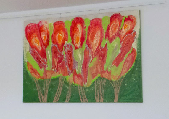 Große rote Tulpen auf eine große Leinwand gemalt