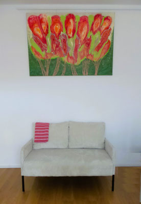 Riesige, rote Tulpen auf eine großen Leinwand gemalt