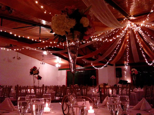 decoración boda con luces de navidad Cajicá