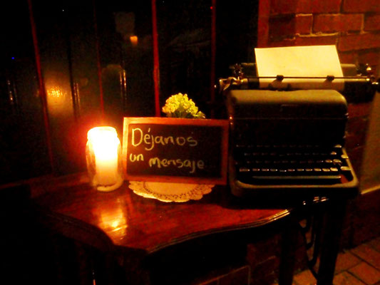 máquina de escribir matrimonio vintage