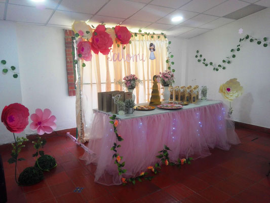 Salón auxiliar Casa El Misterio Cajicá