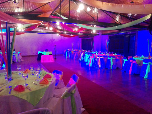 Quince años temática neon Eventos Casa El Misterio Cajicá