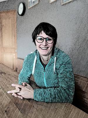 Tanja, Administration