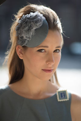 Foto: Robert Strehler; Mode: Modeatelier Saxony Ducks; Fascinator: Gela Hütte