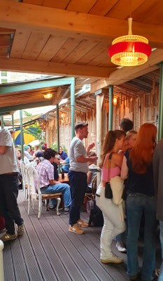 Café kosmos - eine interessante Hinterhoflokation Nähe Hbf, 15.06.25 