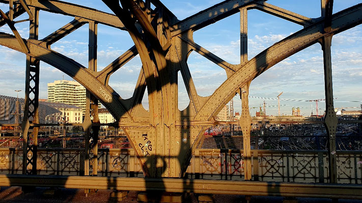 Hackerbrücke, 08.10.25