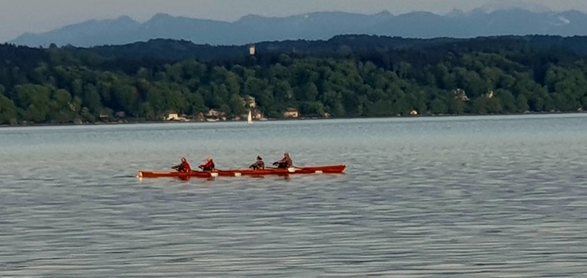 bei Tutzing, im Hintergrund Ambach am Starnberger See 