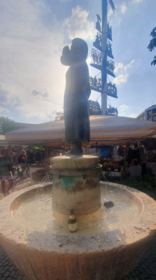 Viktualienmarkt, Lisl Karlstadt Brunnen, 14.08.25
