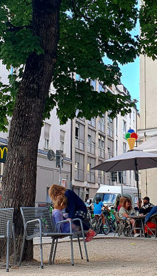 an der "Münchner Freiheit", 22.07.25 