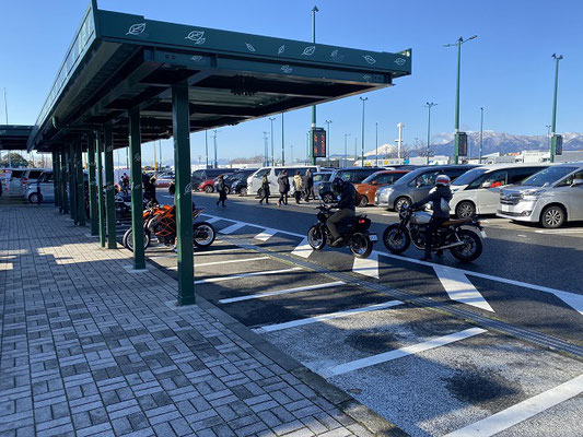 2.今日はバイクが少ないなぁ(汗)