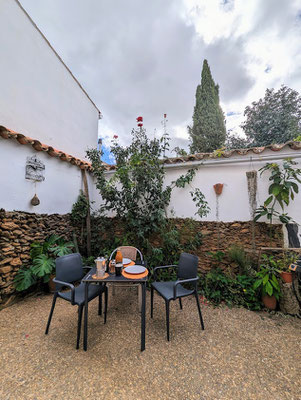 Patio Alojamiento Rural Cortelazor Casa Maricolilla. Foto de Eva Soto