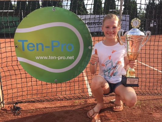 August 2015: Finalistin am int. Ten-Pro Turnier GS10 in Höhr-Grenzhausen, Deutschland