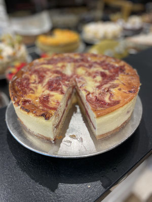 Käsetorte mit Rhabarber