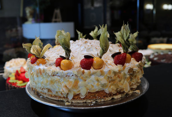 Erdbeer-Rhabarbertorte