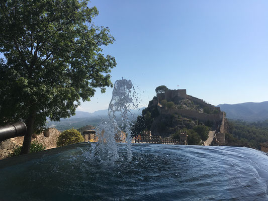 Brunnen Jativa Schloss Burg Aussicht Berg