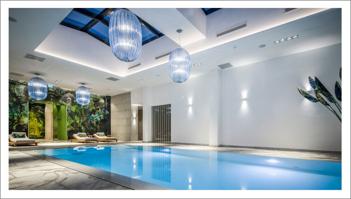 Hallenbad, Modell Nexxt Line 120 von Starline Pool