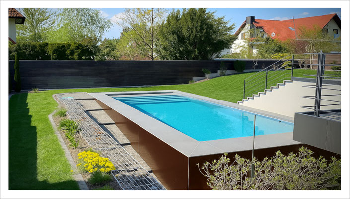 Gartenpool mit Natursteinumrandung und klarer Beckenform im privaten Außenbereich.