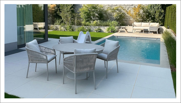 Riviera Fertigpool Modell Bari mit moderner Beckenform als hochwertige Poollösung für den Garten.