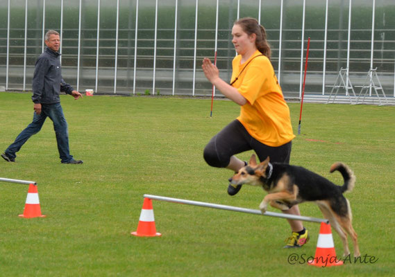 Lena & Kiwi Hürdenlauf