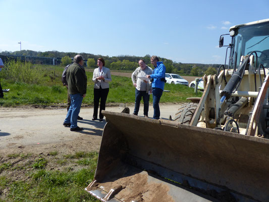 Pressetermin mit Behördenvertretern und der EnergieNetzMitte - Foto: Björn Behrendt