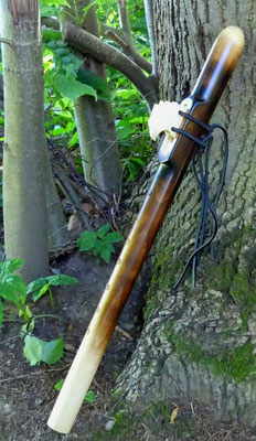 Ahorn stark geflammt,  Gm mit Adlerkopf-Totem,  295.- Euro  