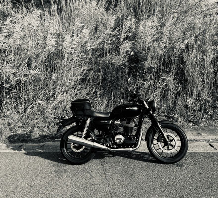 GB３５０