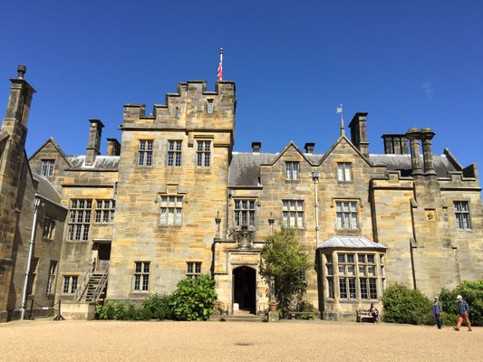 England Scotney Castle