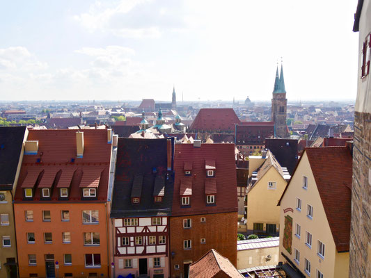 Blick über Nürnberg Sehenswürdigkeiten Deutschland Nürnberg