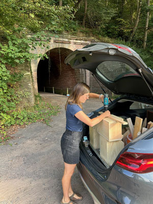 Montagevorbereitung Wasseramselnistkasten, Foto: NABU Steinau